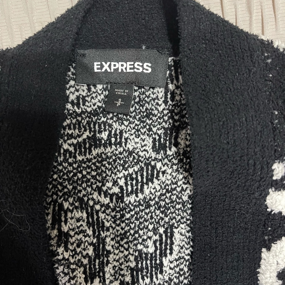 Express cropped sweater - Picture 3 of 3